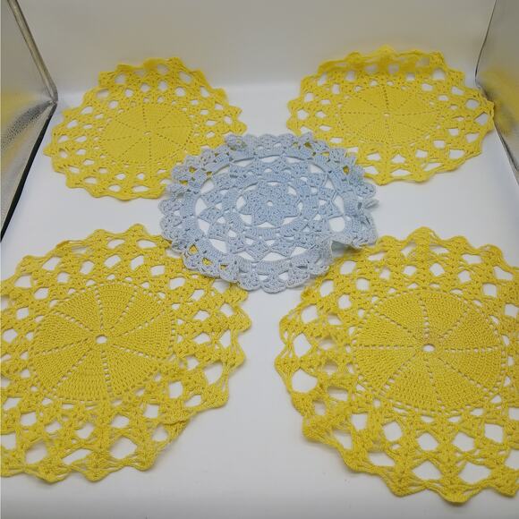 Vintage Handmade Crocheted Doily Kitchen Round Yellow and Blue Doilies Set of 5 - Picture 1 of 11